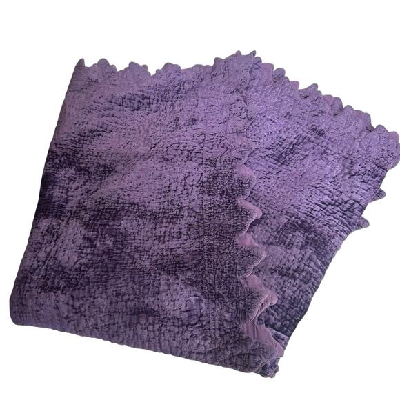 soft surroundings purple crushed velvet wavey edge Quilted throw blanket - Picture 2 of 13